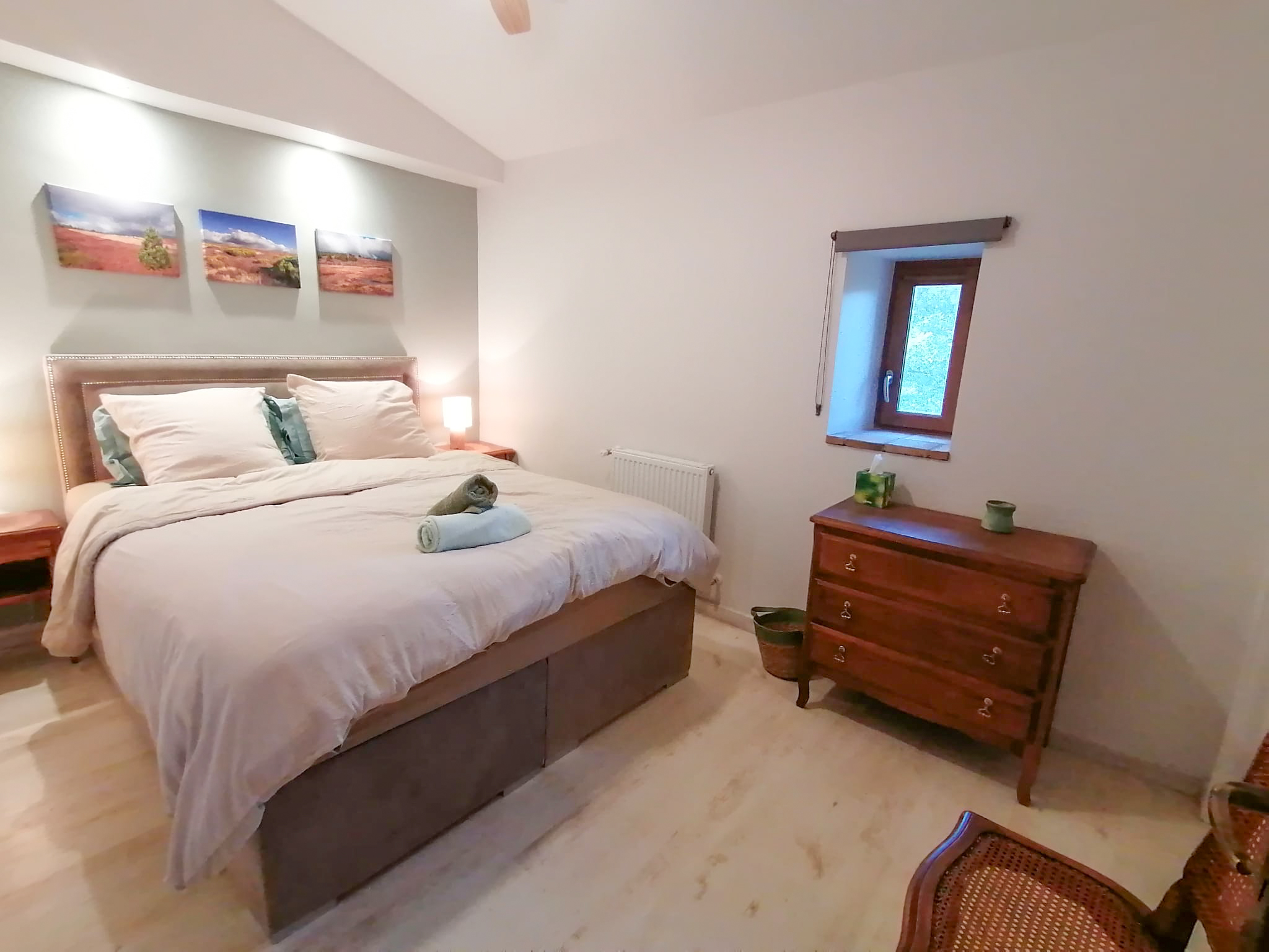 Niveau 2 :  Chambre verte, Lit double 160